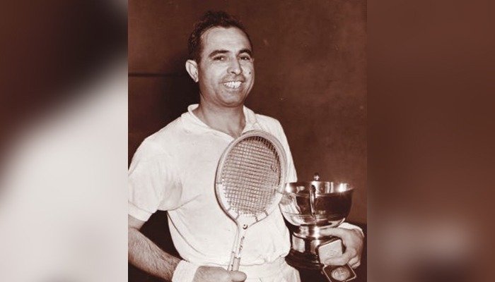 Squash Legend Azam Khan Dies Of Coronavirus Aged 95 People Magazine